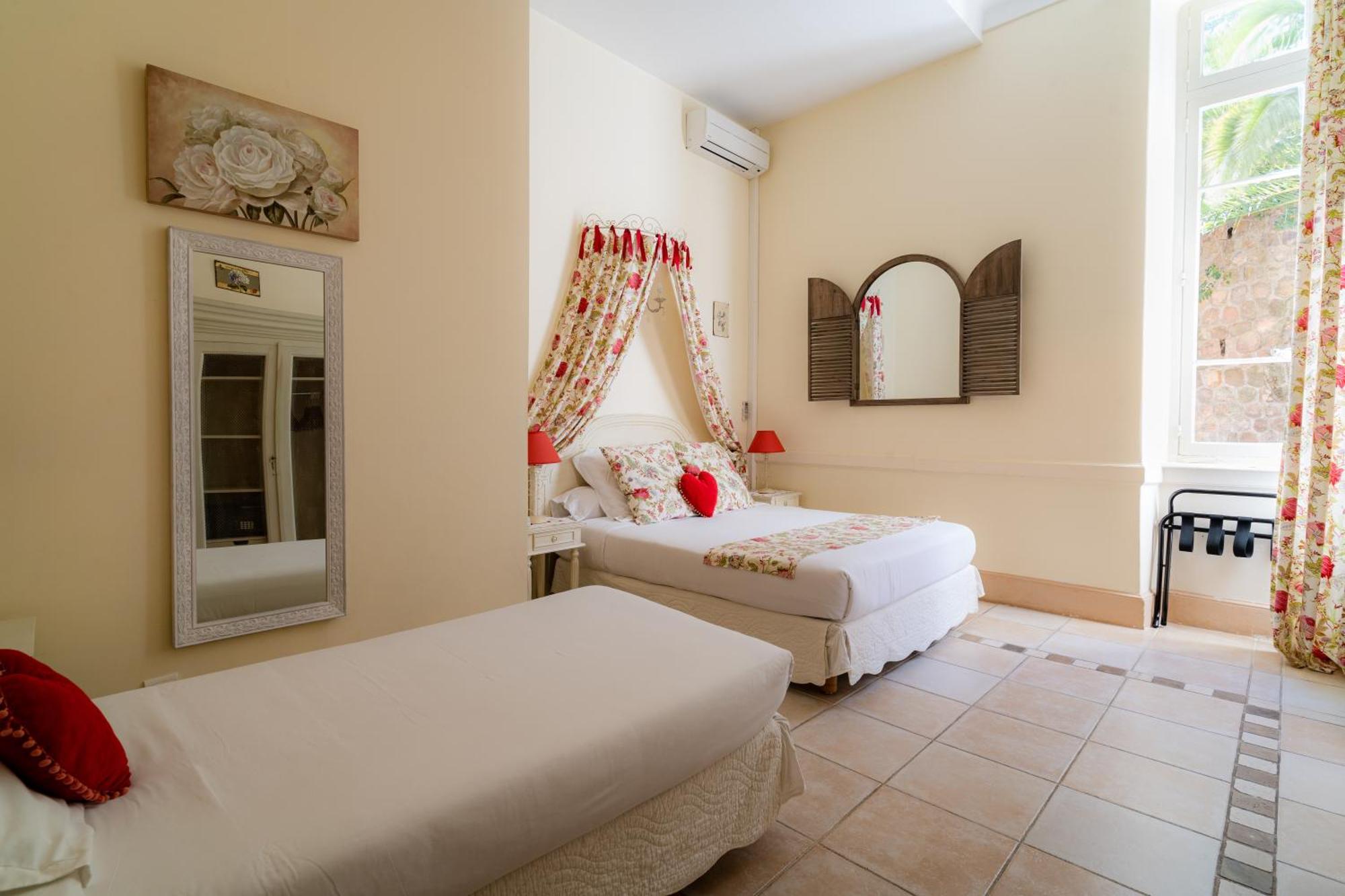 Hotel L'Orangeraie Ла Круа-Вальме Экстерьер фото