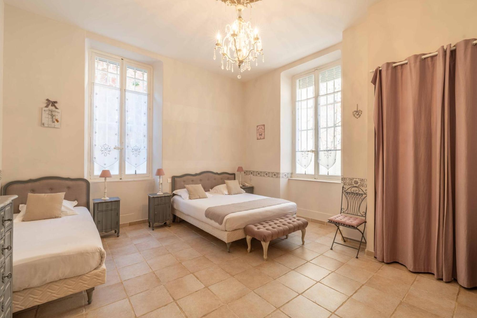 Hotel L'Orangeraie Ла Круа-Вальме Экстерьер фото